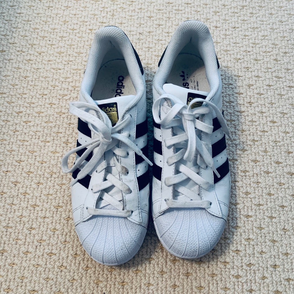 Women’s adidas sneakers superstar